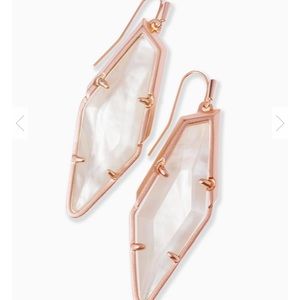 Bexley Drop Earrings In Ivory Pearl